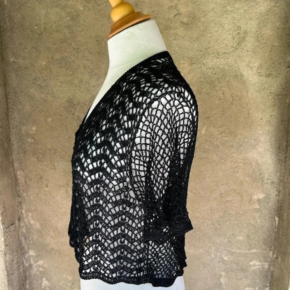 FEELINGS vintage 100% Rayon  over throw top - Picture 3 of 7